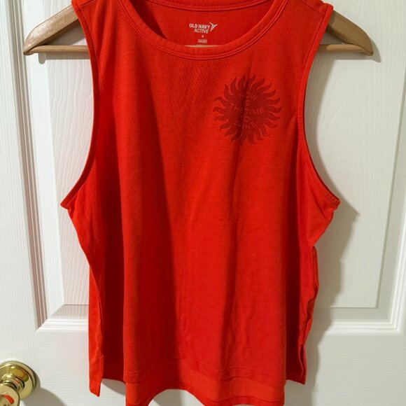 Old Navy Active Tank in M - Picture 1 of 6